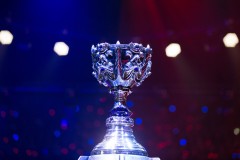 电竞世界杯BLG战队团队配合解析：逆风翻盘与中野联动的制胜关键